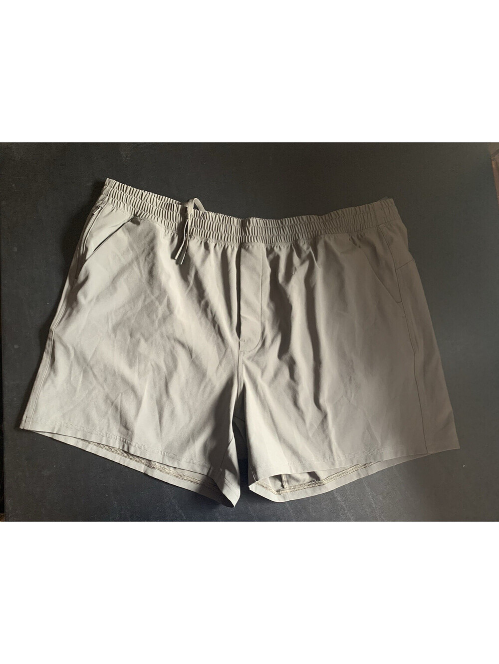 VRST  'All In' Unlined Shorts Men’s Shorts  With Pockets XXL 5" Inseam NWT